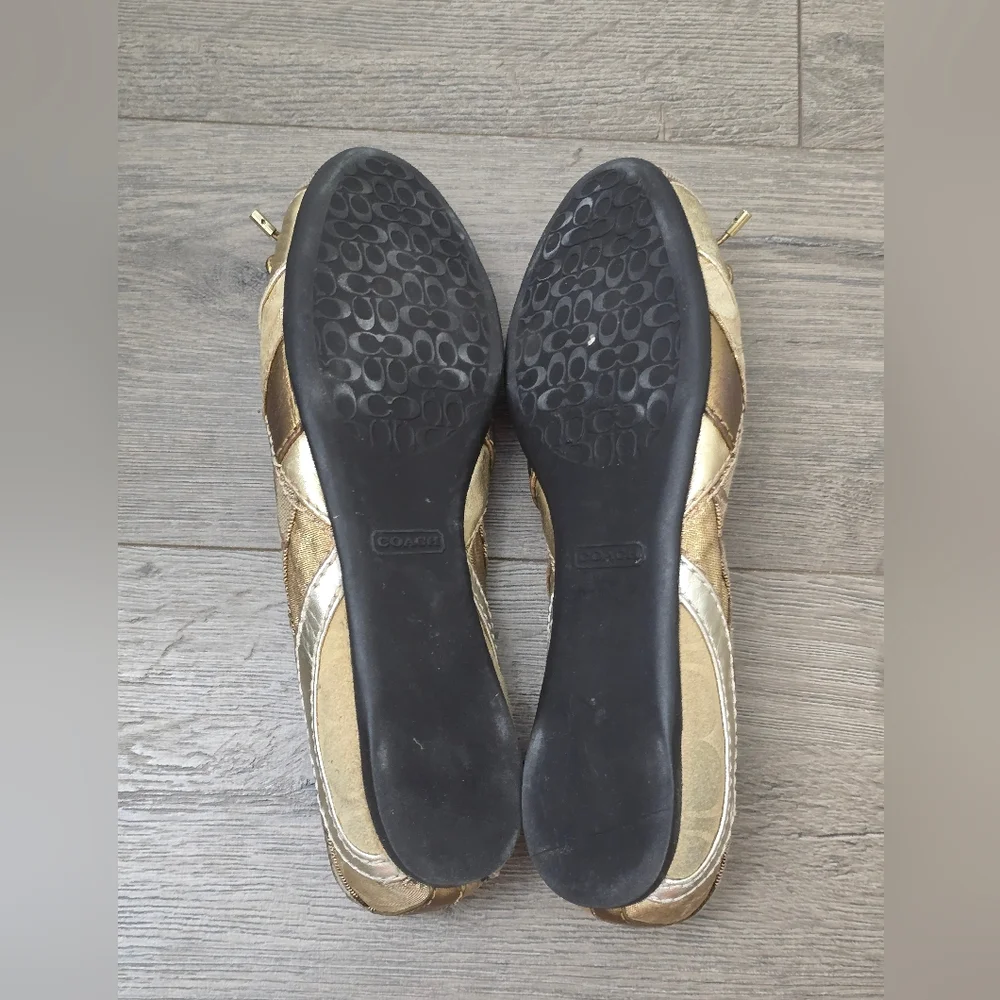 Coach Ariell Gold Tan Monogram Ballet Flats Size 7 Comfy Streetwear Metallic - Picture 9 of 9